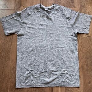 Men’s Lululemon Metal Vent Tech T-Shirt - Size L